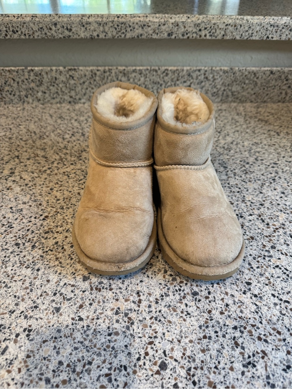 UGG Kids Short Shearling Boot - Chestnut